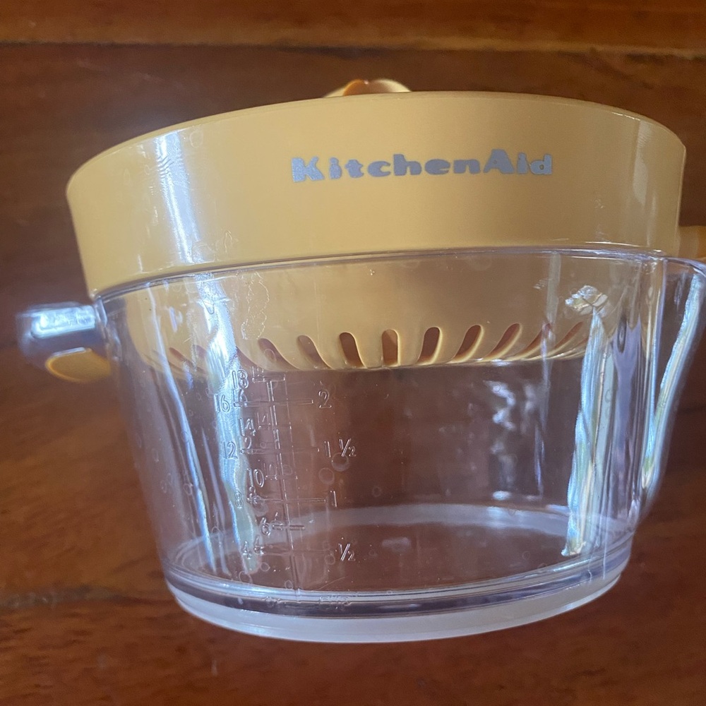 KitchenAid‎ Yellow Citrus Juicer Retro Look! - Picture 6 of 6
